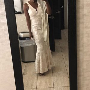 Cream/ Gold Mermaid Evening Gown — Size 6 (M)
